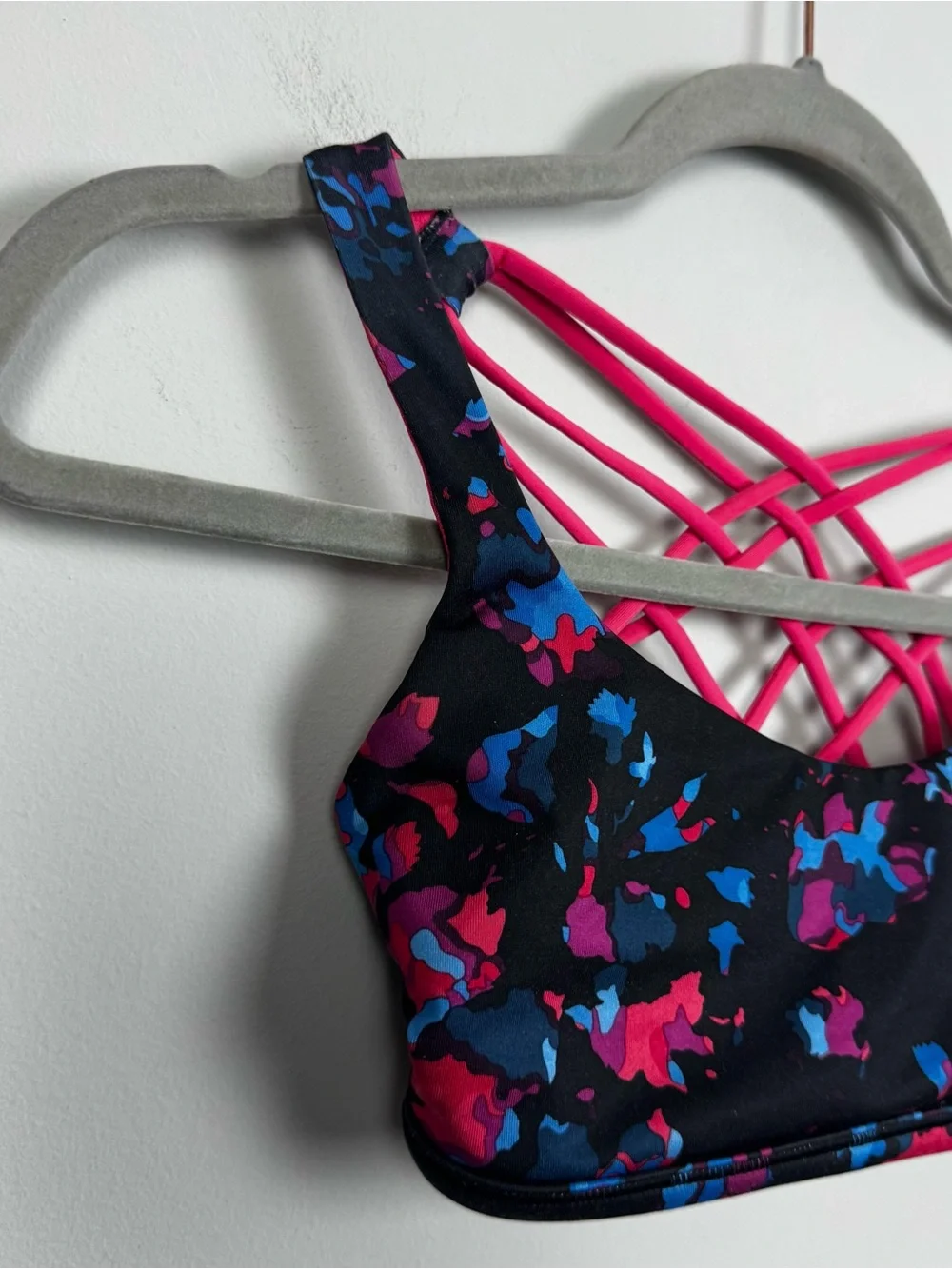 LULULEMON | Free To Be Wild Sports Bra Dandy Digie Print Women’s Size 4